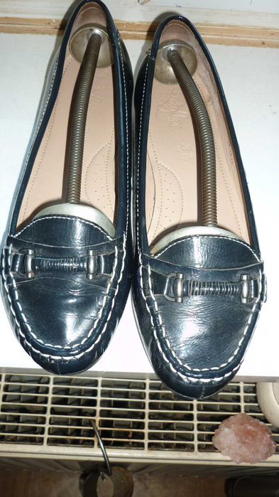 FOOTGLOVE- skóra lakierowana -baleriny r; 37 szersze