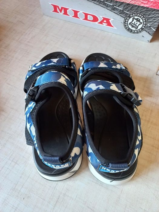 Босоніжки підліткові