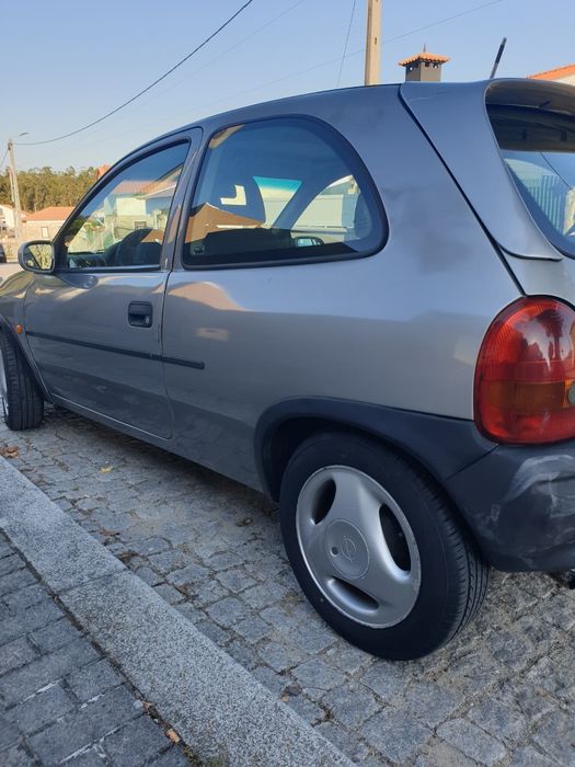 Opel Corsa B 1.5 TD Sport (1996) - Teto de Abrir - Motor Isuzu — photo 4