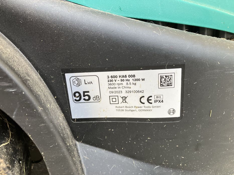 Corta-relvas eletrico BOSCH ARM 32 1200w 32cm