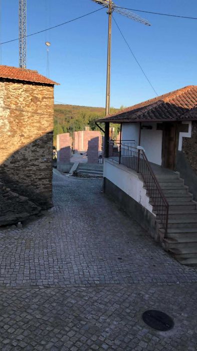 Casa T3 muito bem situada