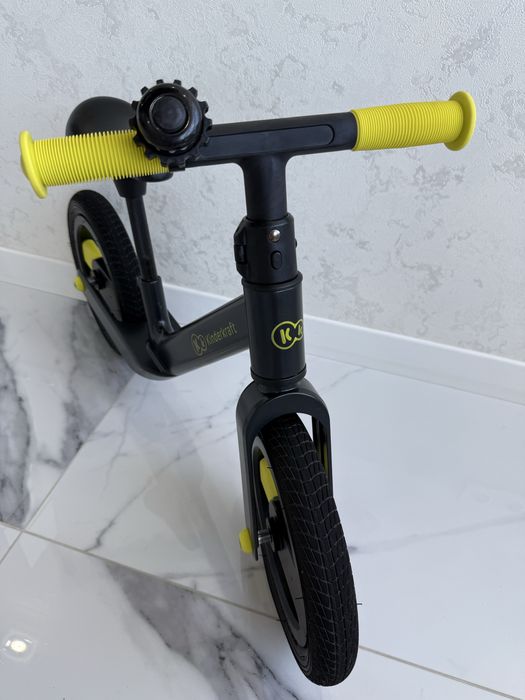 Біговел Kinderkraft Goswift