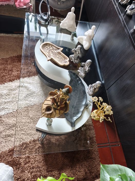 Vendo sofá em ótimo estado e mesa de centro