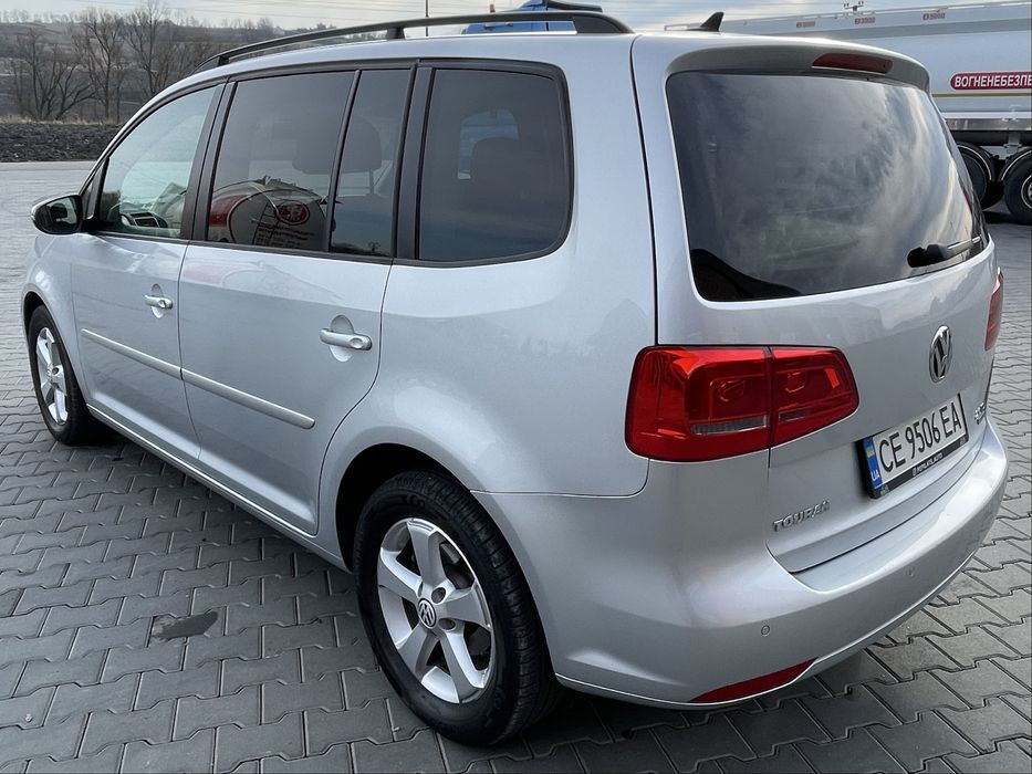 Volkswagen Touran 2.0 tdi 2012 року