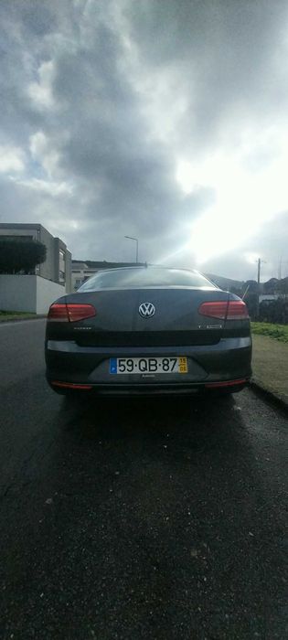 Volkswagen Passat 1.6 Tdi Confortline