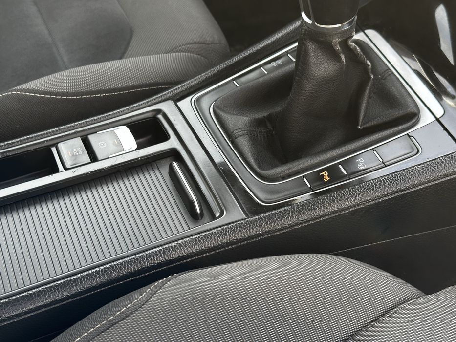 VW Golf VII 1.6 TDI Variant Bluemotion