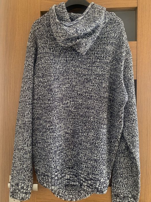 Męski sweter z kapturem L