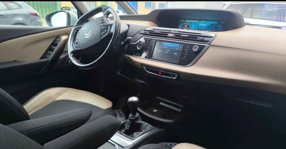 Citroën C4 Grand Picasso 7 Lugares – FULL EXTRAS – COMO NOVO – NACIONAL — photo 5