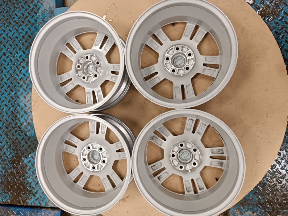 5x114.3 ET 40 17" felgi aluminiowe Ford Mustang