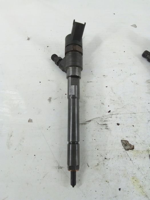 J504 Wtryskiwacze CHEVROLET Epica 2.0 96440497