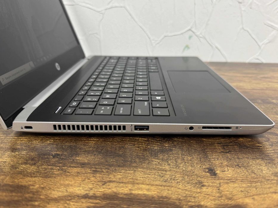 Шикарний HP ProBook 430 G5 - i5-8-го покоління, 8GB - 240GB SSD, 13.3"