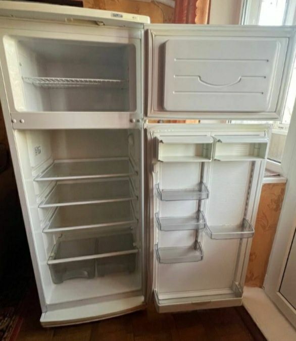 Продам холодильник Атлант