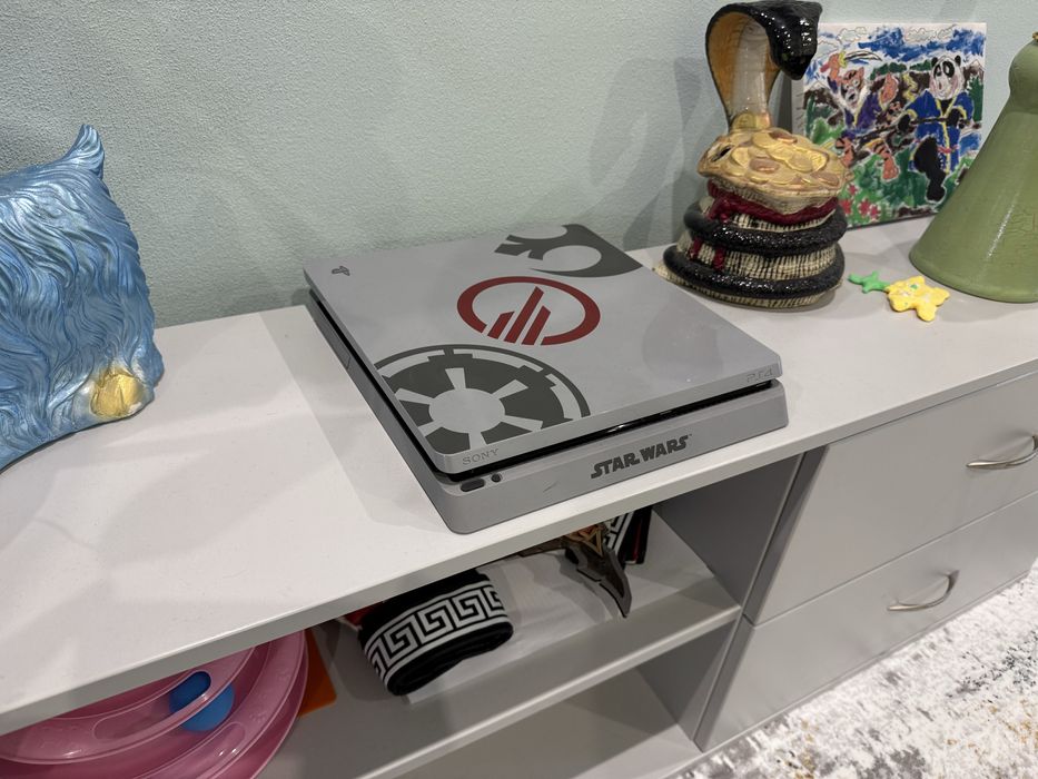 PS4 Slim 1TB. Ідеальний стан