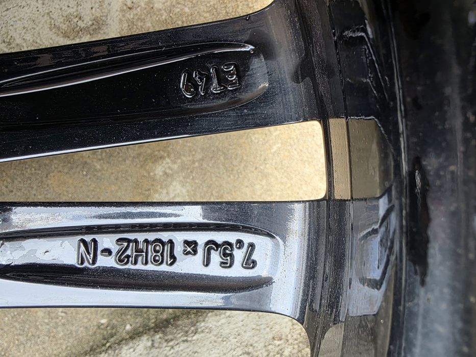 Felgi aluminiowe 18 Mercedes oryginalne + opony zimowe