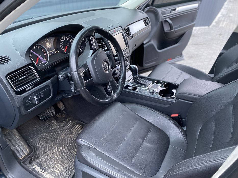 TOUAREG 2016 року бензин