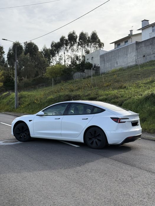 Tesla Modelo 3 SR Highland