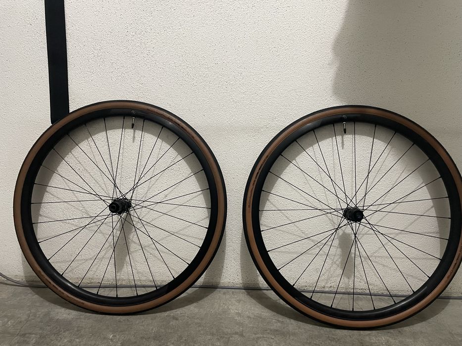 Conjunto de rodas 28 syncros RP 2.0