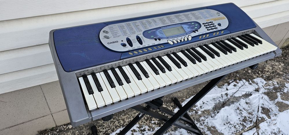 ПроданоСинтезатор Casio LK-60.,  б/у з Німеччини