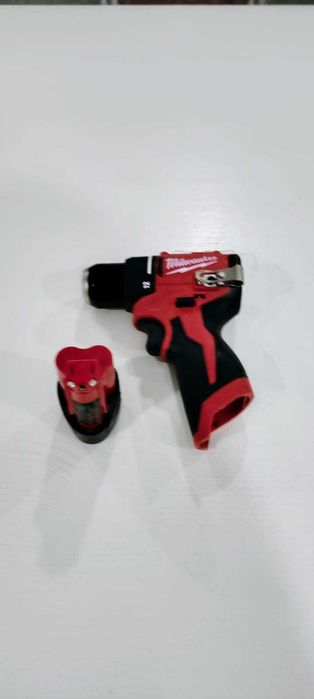 Безщітковий дриль-шурупокрут Milwaukee M12 3401-20 Brushless