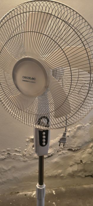 Ventilador de pé cecotec  4 velocidades