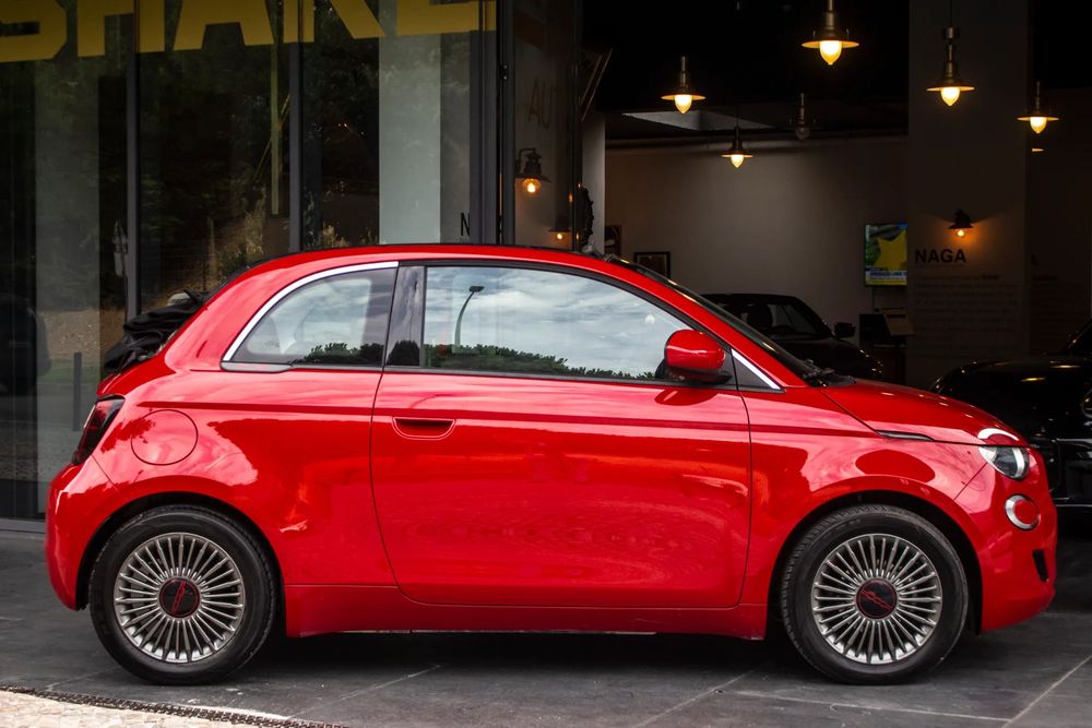Fiat 500e C (RED)491394239300915204