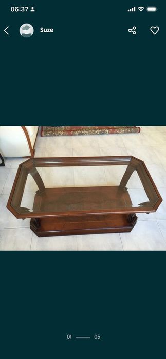 Mesa de apoio em cerejeira. Madeira maciça.