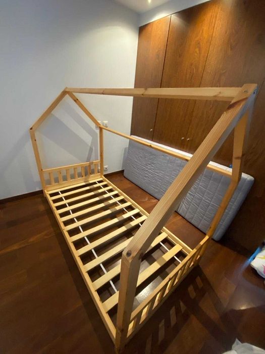 Cama criança Montesori - 145,5x98x195cm - COMO NOVA