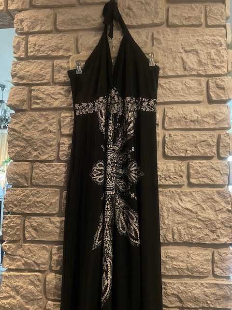 Sukienka z odkrytymi plecami Yessica - rozmiar XL/2XL