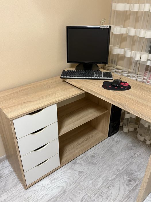 Продам письмовий стіл(розкладний) ЮСК (Jysk)