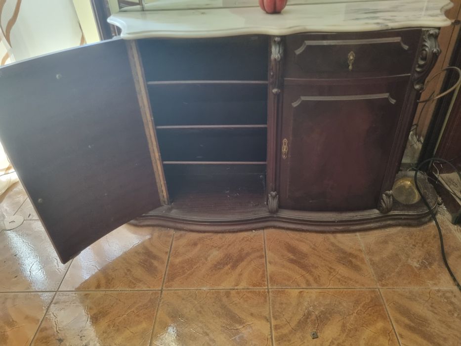 Vendo sapateira com espelho