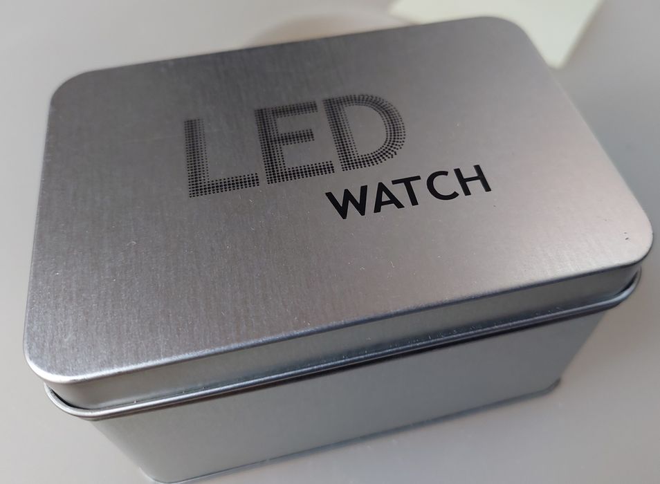 Zegarek meski binarny