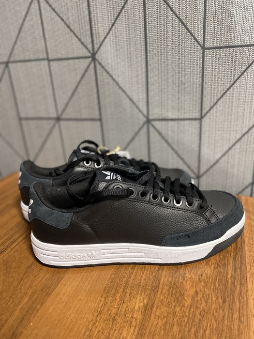 Чоловічі кросівки Adidas Rod Laver
