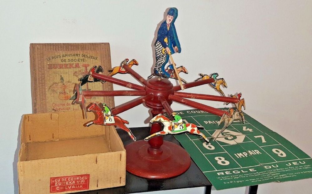 Antigo jogo de apostas. Raro! Charlie Chaplin. Antigas tabernas.