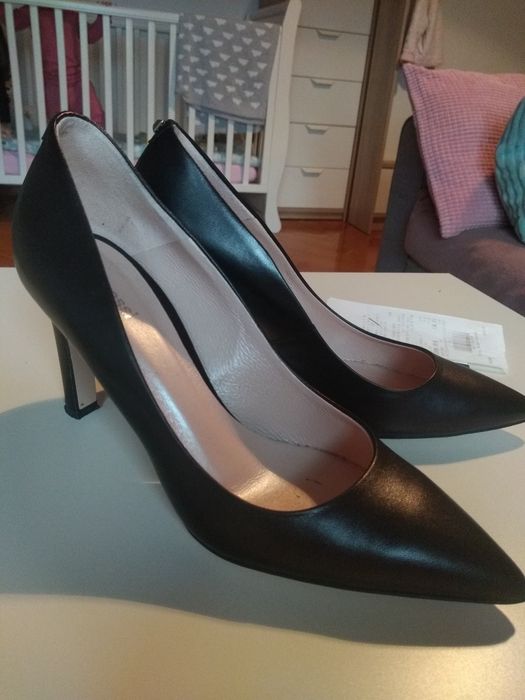 Szpilki skórzane Gino Rossi