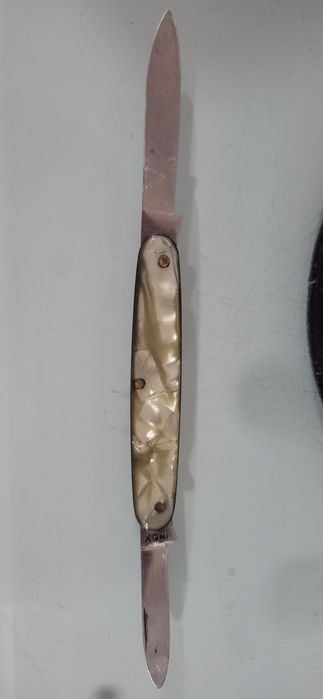 Canivete IVO  com duas lâminas, 8cm,  madre pérola.