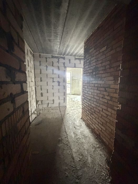 2 кімнатна квартира | 65 м.кв | після будівельників | переуступка