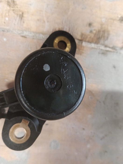 Продам датчик уровня масла на мерседес 212 ОМ 642