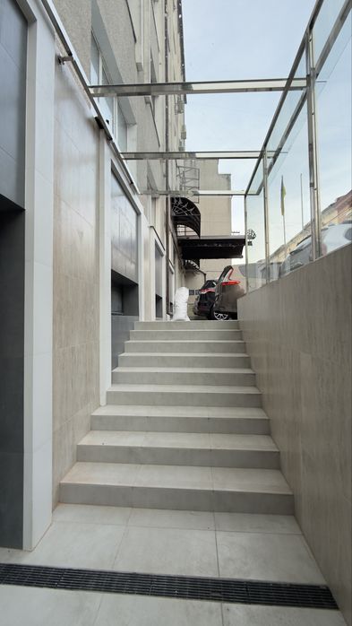 Оренда 250 м² в Центрі