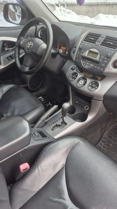 Продам Тоету Рав4 в хорошем состоянии