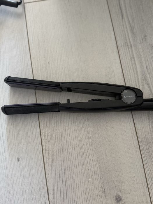 вирівнювач для волосся