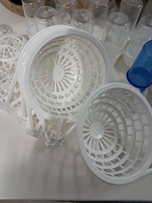 Bebedouros, ninhos, porta juta, ninhos coco