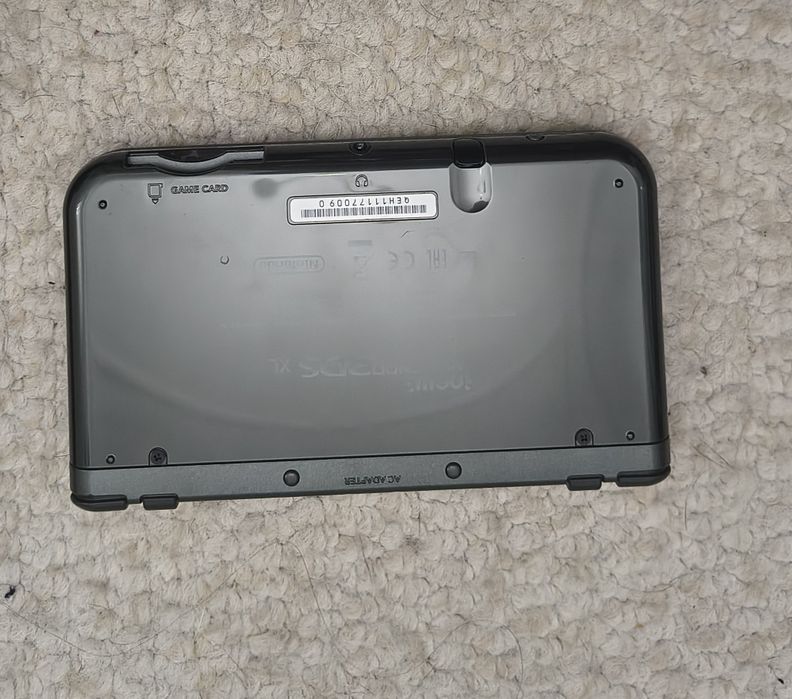 Nintendo 3ds XL metallic black