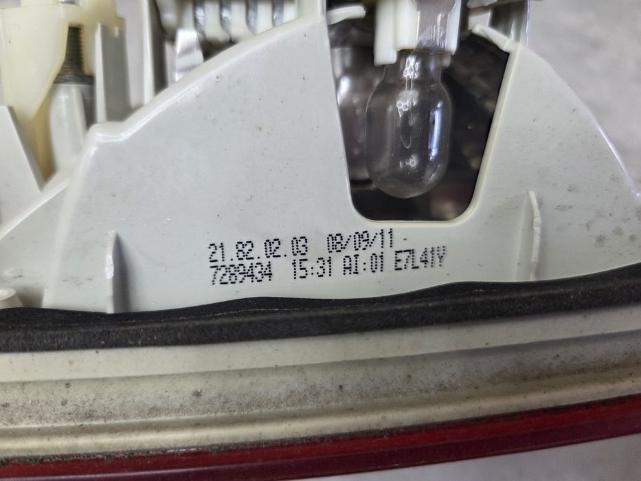 Prawa lampa tylna BMW E91 LCI kombi 7289434 oryginalna lampa w klapę