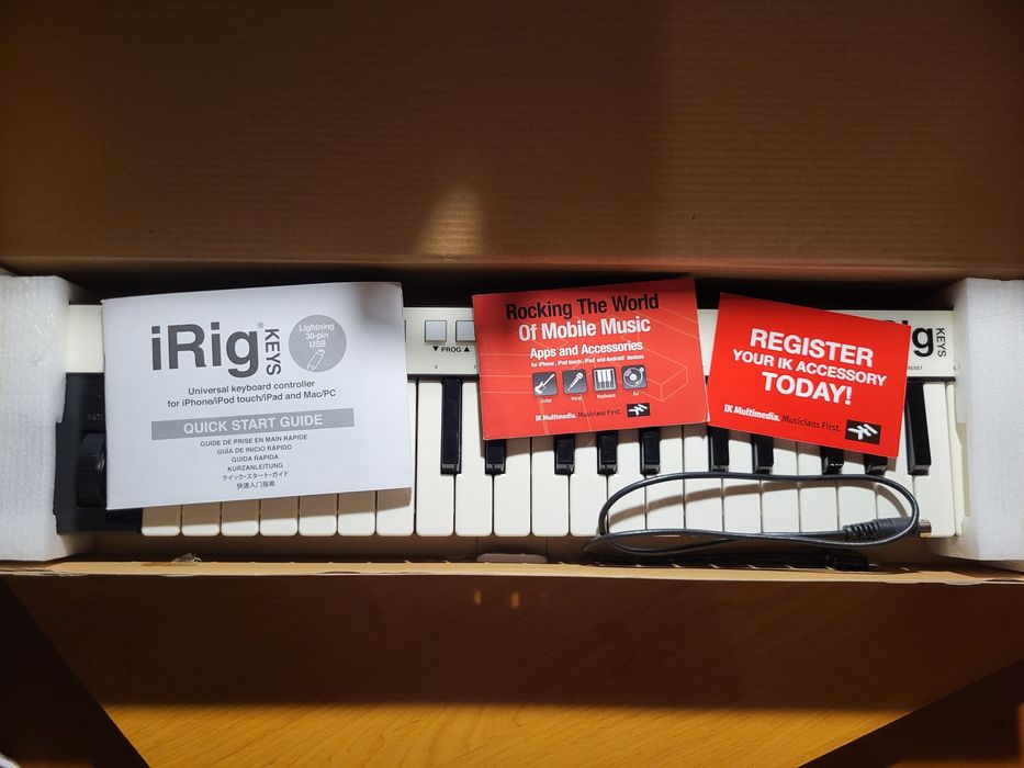 MIDI-клавіатура IK Multimedia iRig Keys