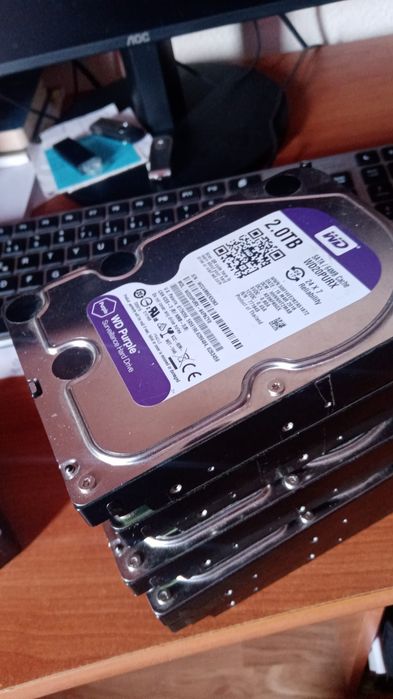 Discos  sata 3.5 4 tb