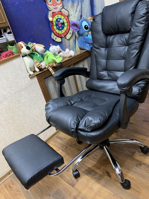 Продаю нове компьютерне крісло