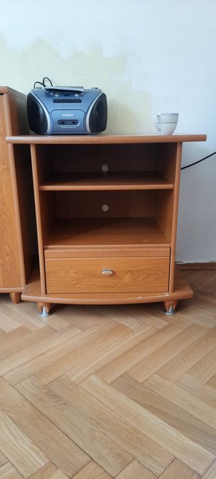 Szafka   rtv  ..