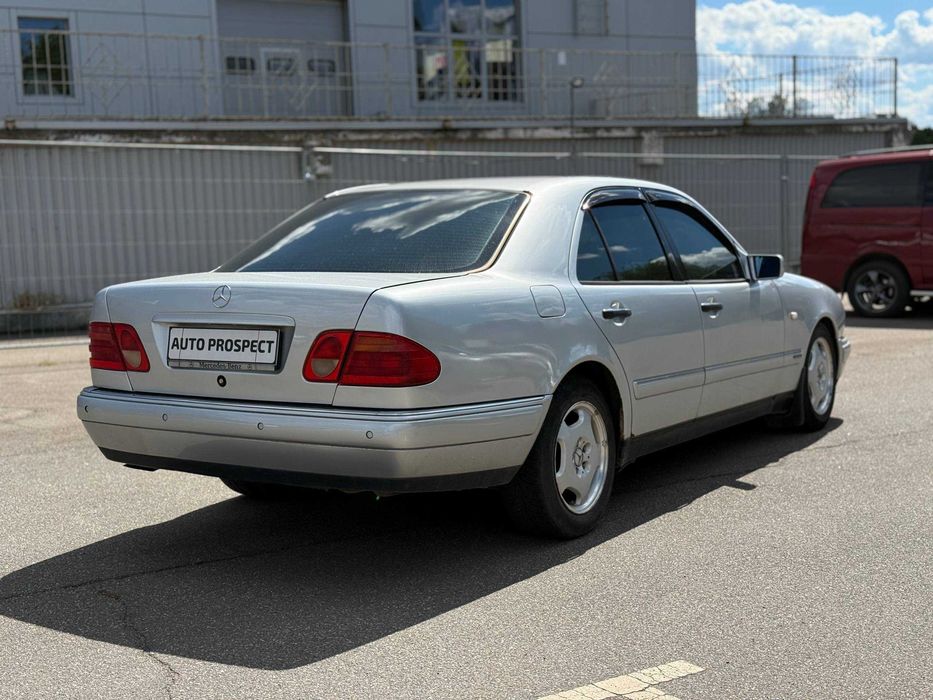 Mercedes-Benz E-Class 1998