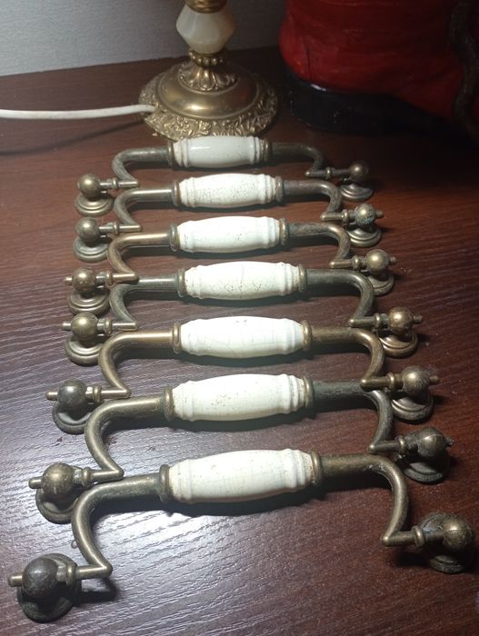 Okucia do mebli vintage