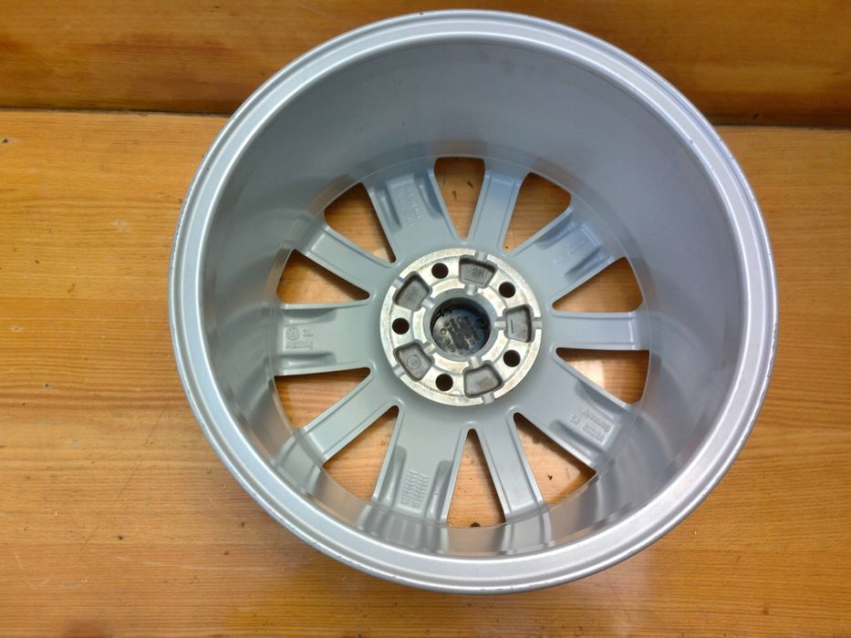 felga 3aa601025 vw passat b7 pojedyncza 7 x 16 et45 5x112 dekielek /3.4/